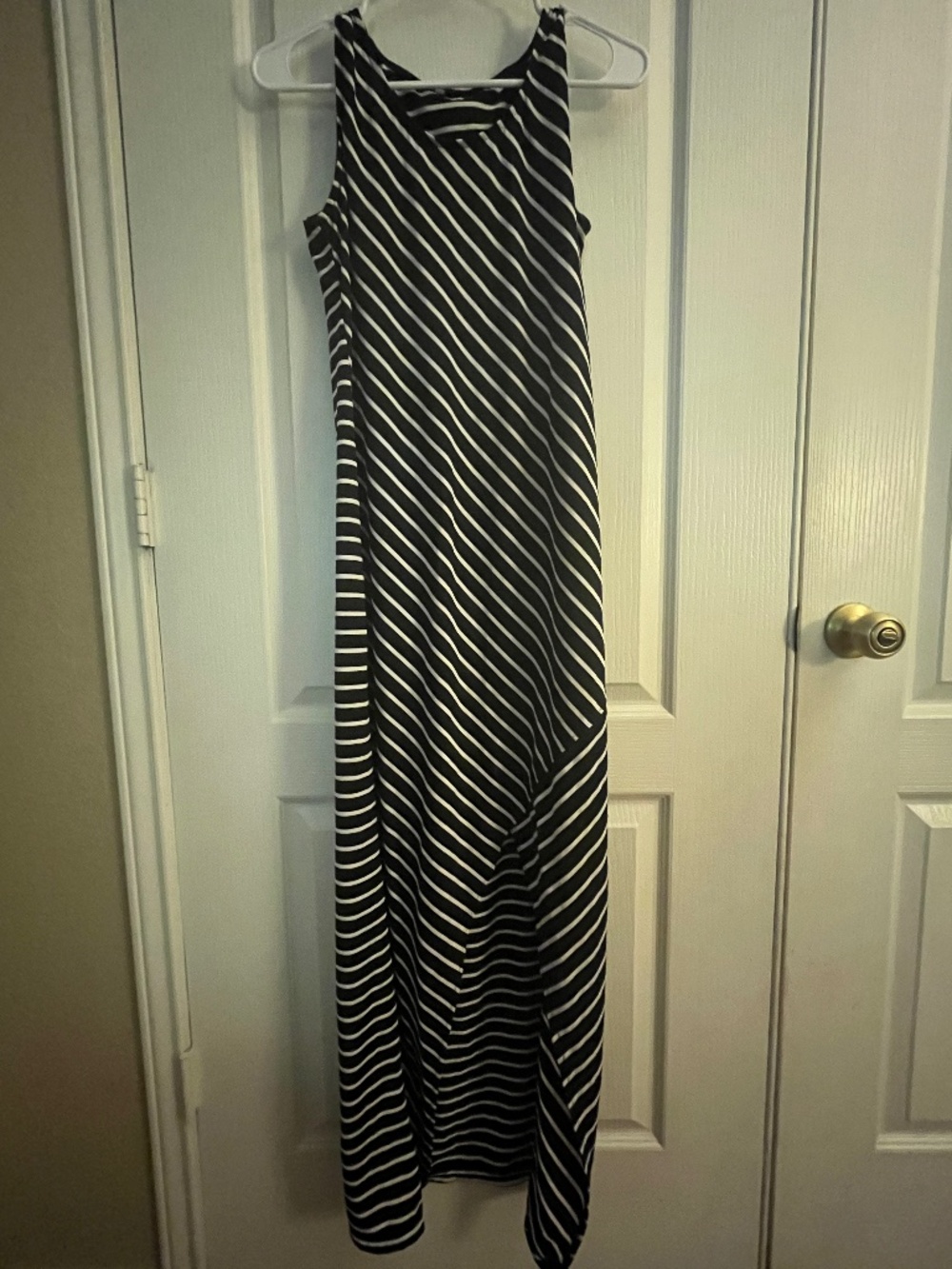 Maternity striped body con maxi dress with slit sz L